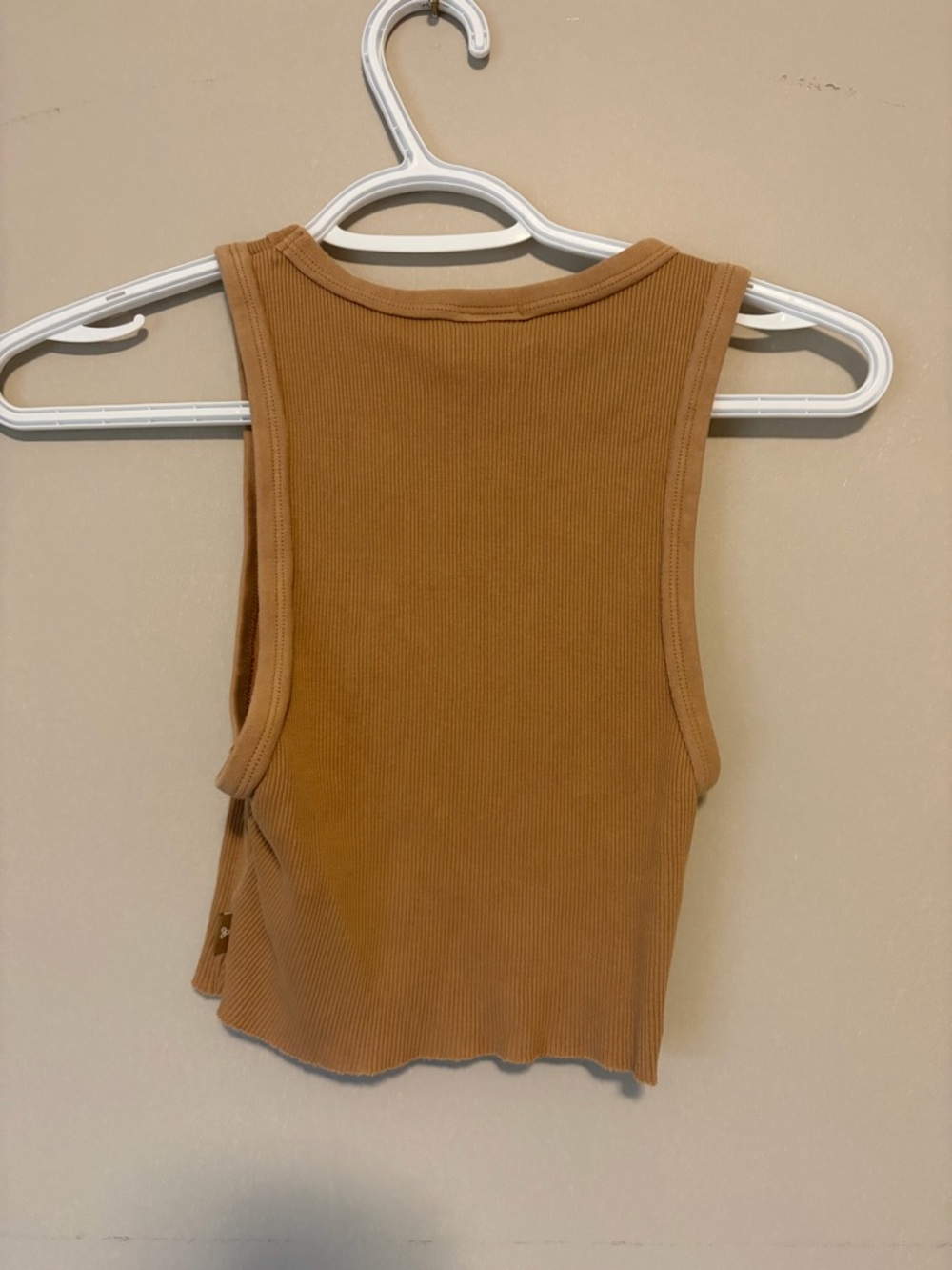 AritziaTNA Ribbed Cropped Racer Tank - Picture 3 of 4